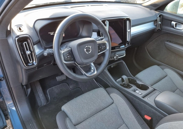 Volvo XC 40 cena 158900 przebieg: 29337, rok produkcji 2022 z Recz małe 326